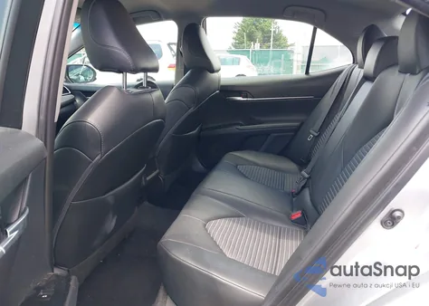 2018 Toyota Camry Se z USA, uszkodzony, nr VIN 4T1B11HK2JU606908